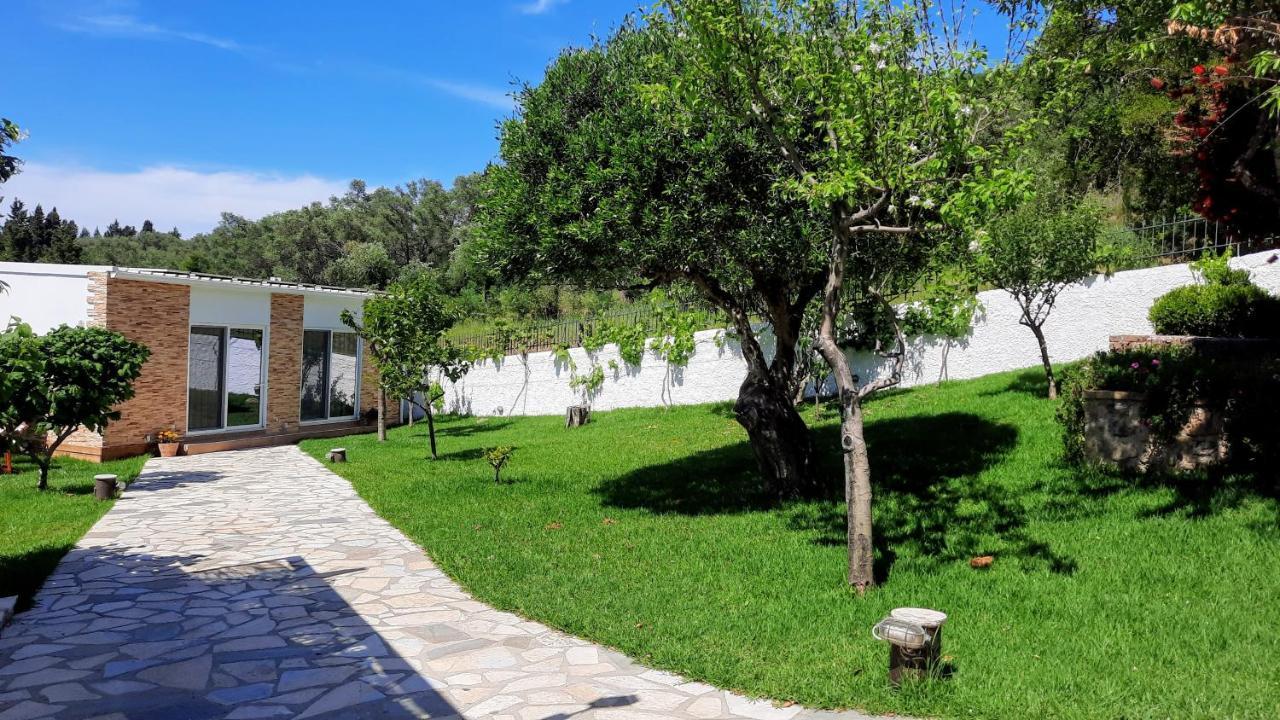Villa Claire Corfu Achílleion Buitenkant foto